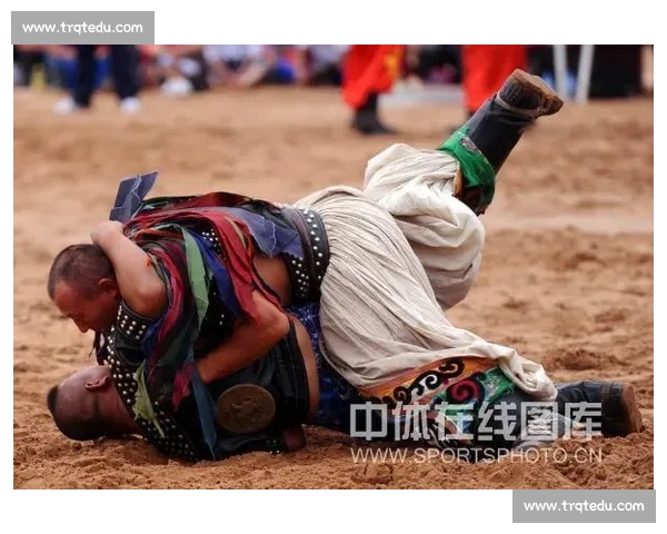 泰国斗牛比赛：传统与现代的碰撞，激烈对决展现勇气与智慧